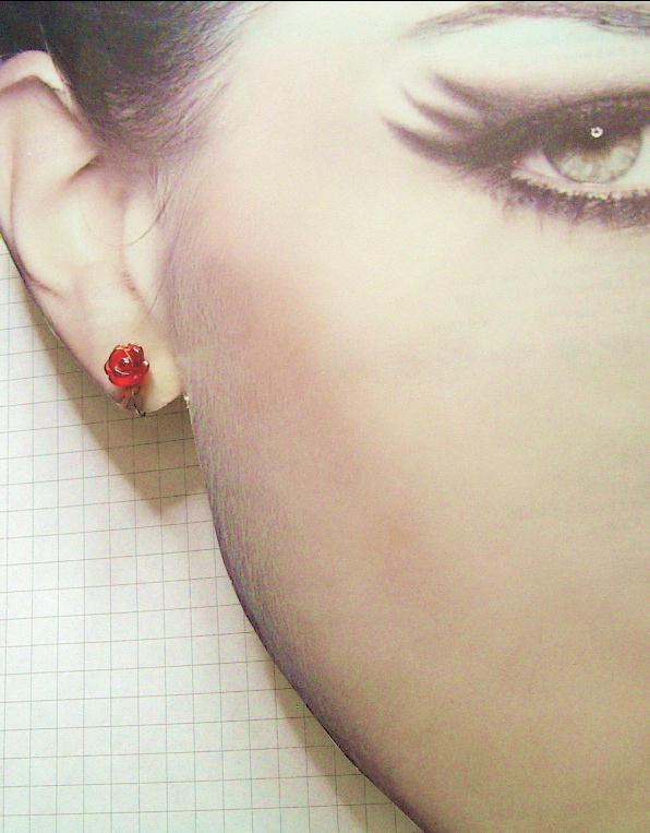 天然石薔薇のセラミックピアス